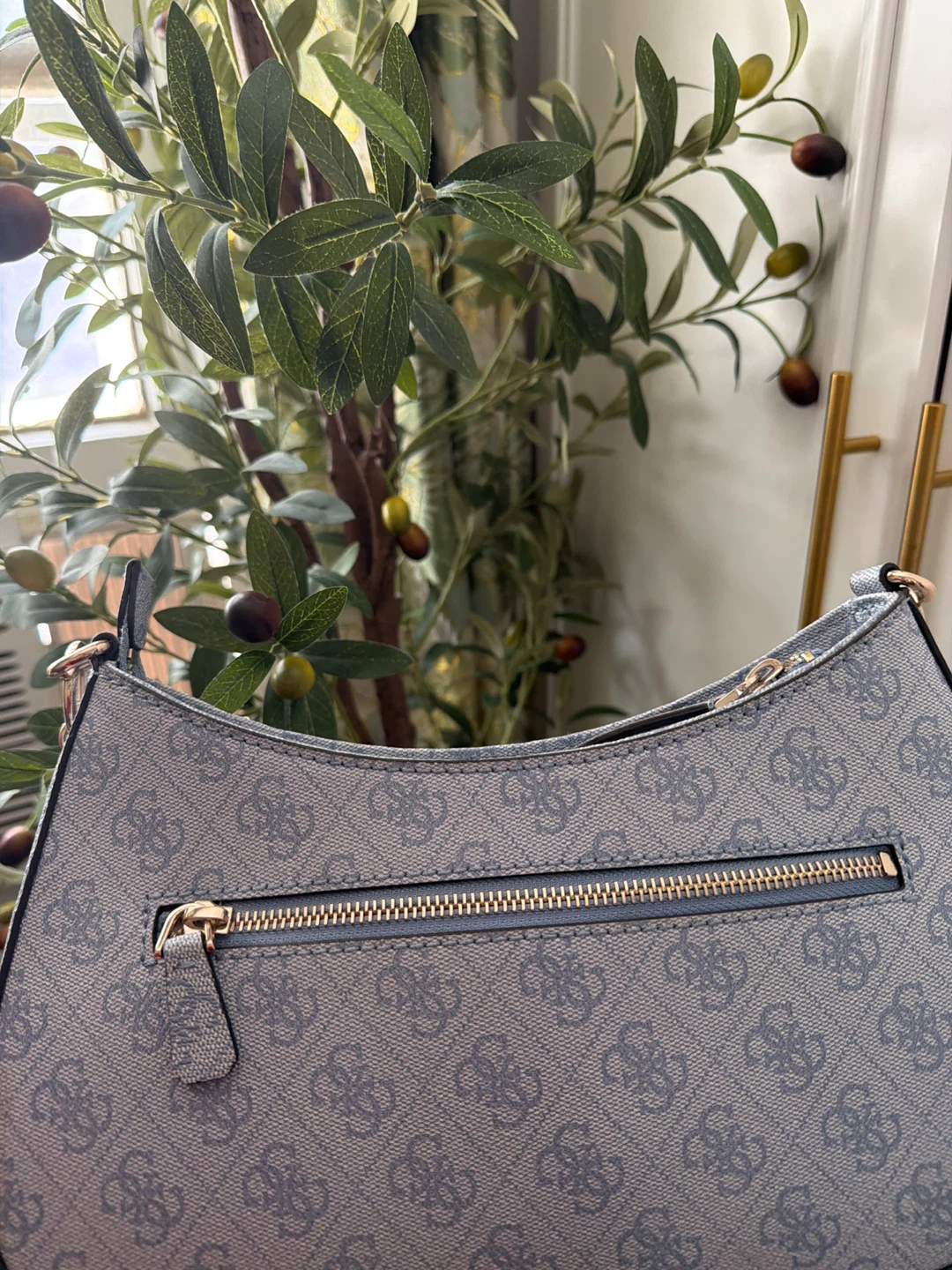 Guess Shoulder Bag - photo 2