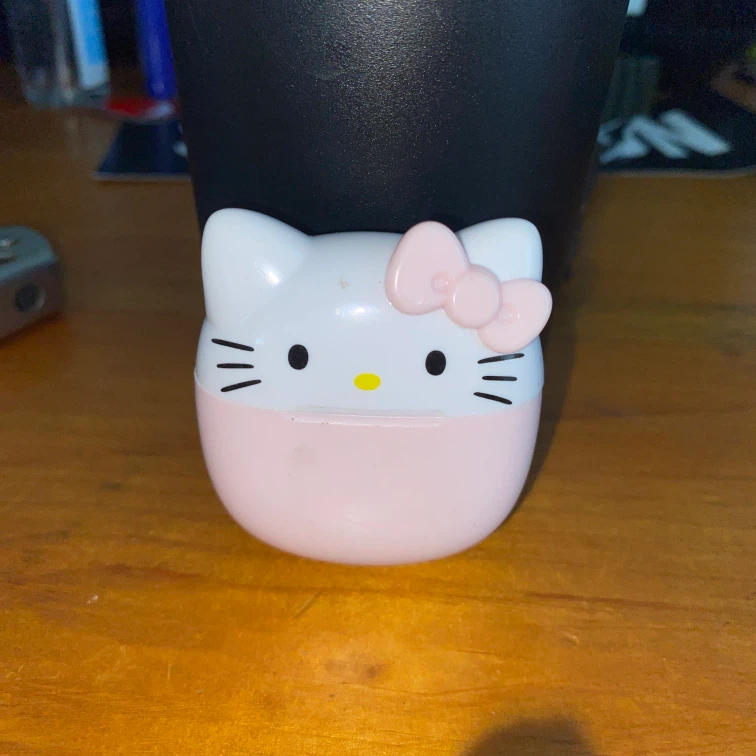 Hello Kitty AirPod Charger