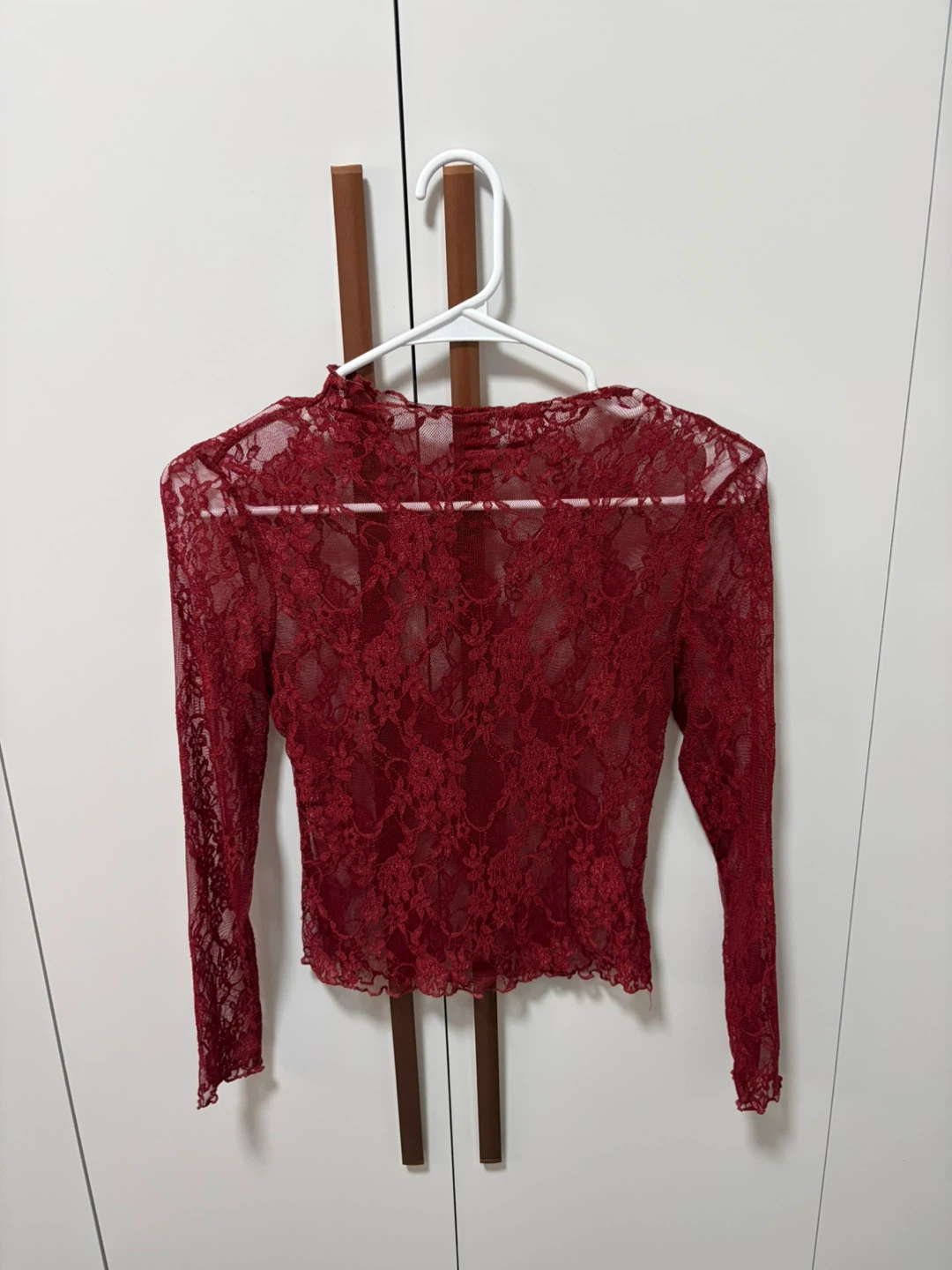 Lace long-sleeve top