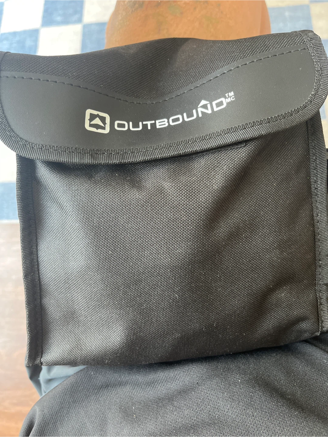 Outbound Binoculars with Carrying Case