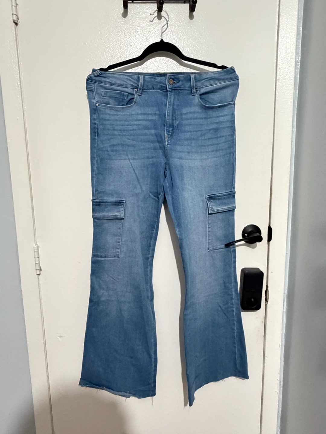 Sincerely Jule Women's Flare Cargo Jeans Size 9/29 - photo 3