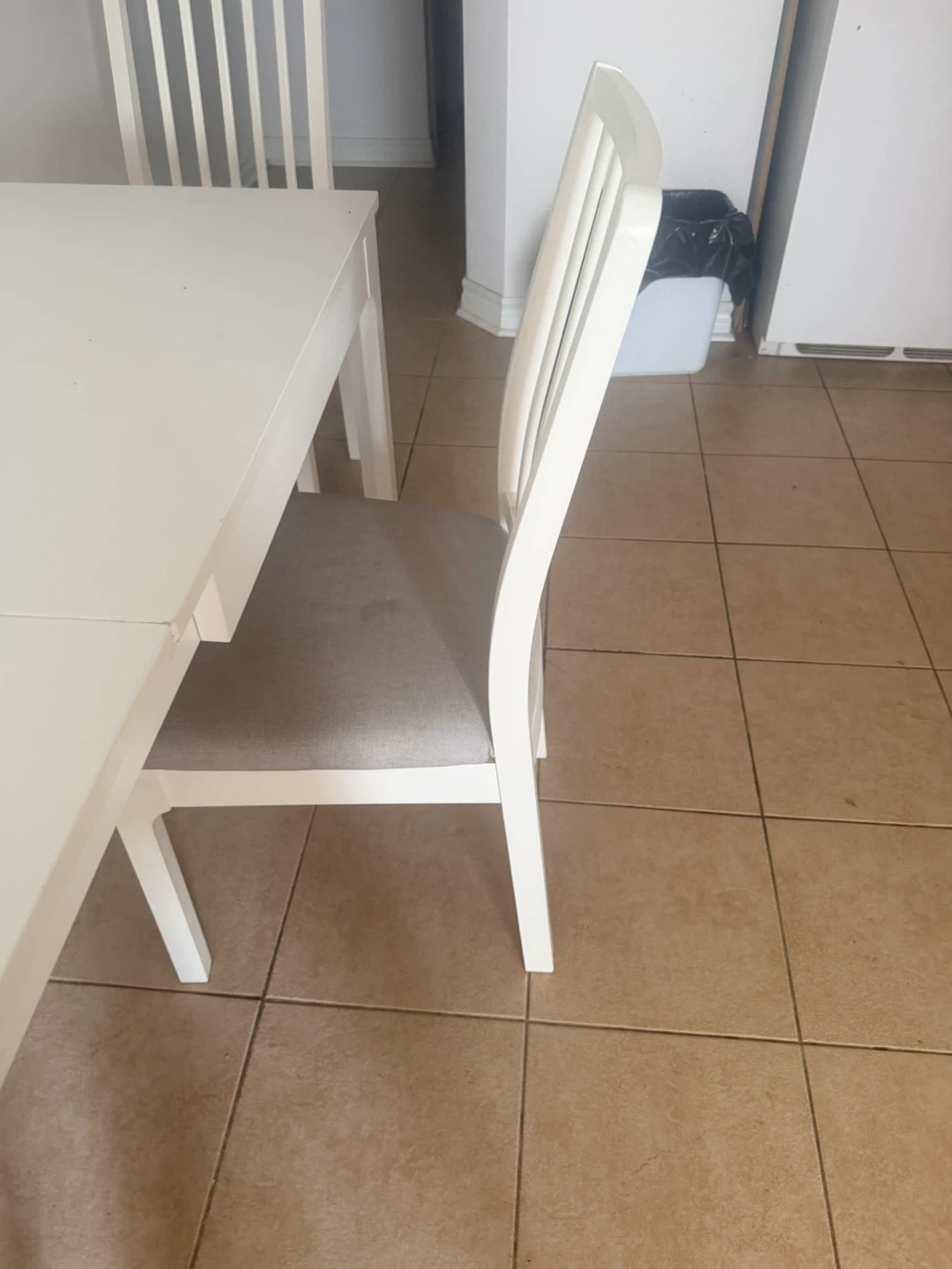 White Extendable Dining Table with 2 Chairs - photo 2