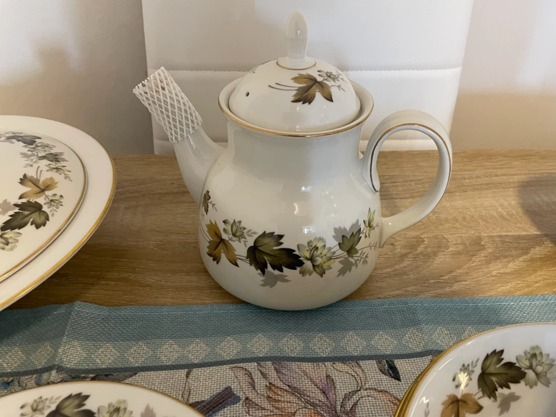 Royal Doulton Larchmont Complete Dish Set - photo 2