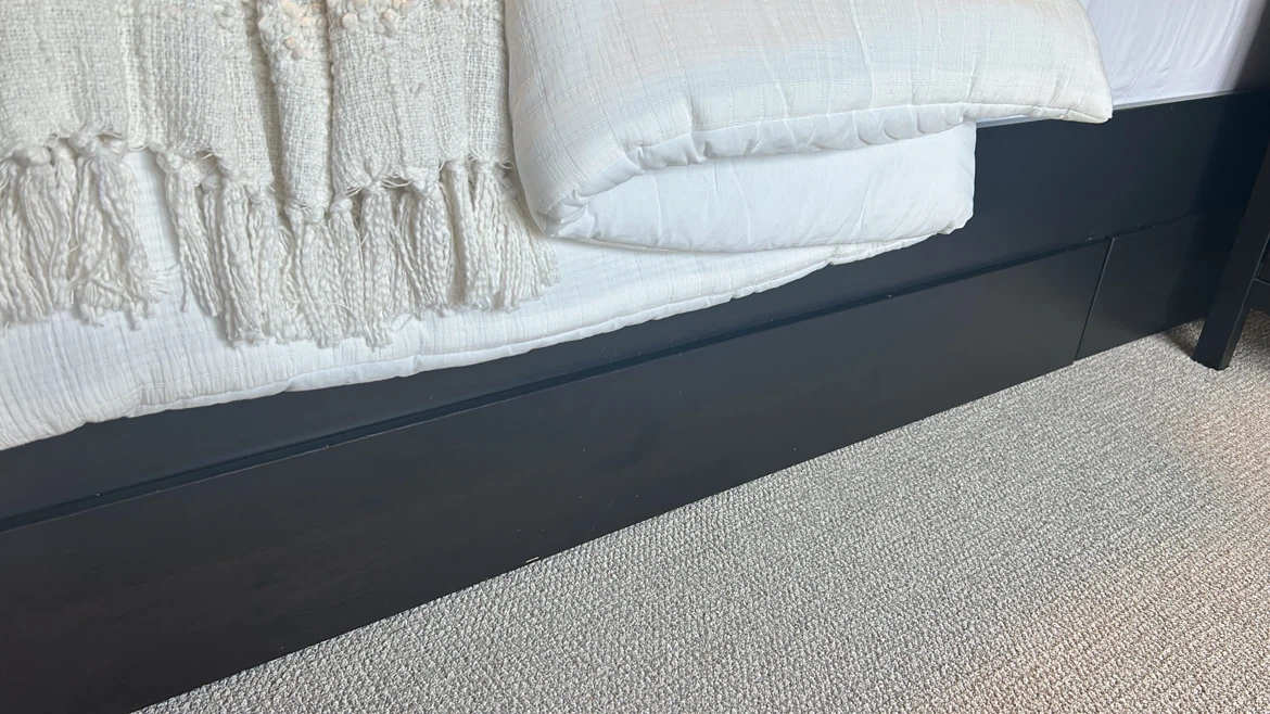 Queen bed with storage: 2 large + 2 small drawers. - photo 4