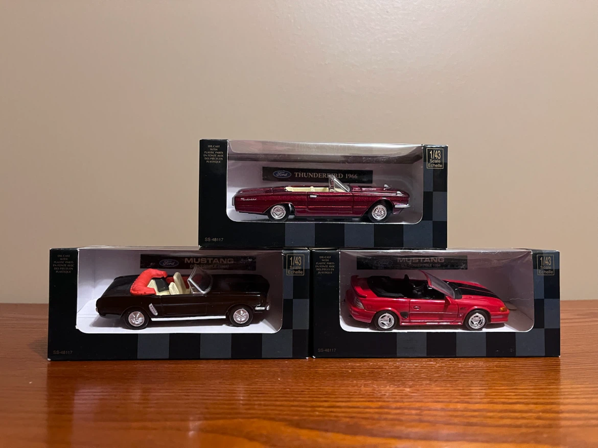 VINTAGE (2001) CITY CRUISER VEHICLES (1:43 Scale diecast)
