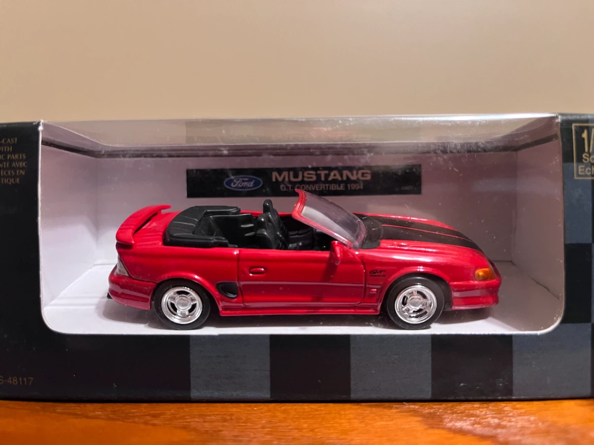 VINTAGE (2001) CITY CRUISER VEHICLES (1:43 Scale diecast) - photo 4