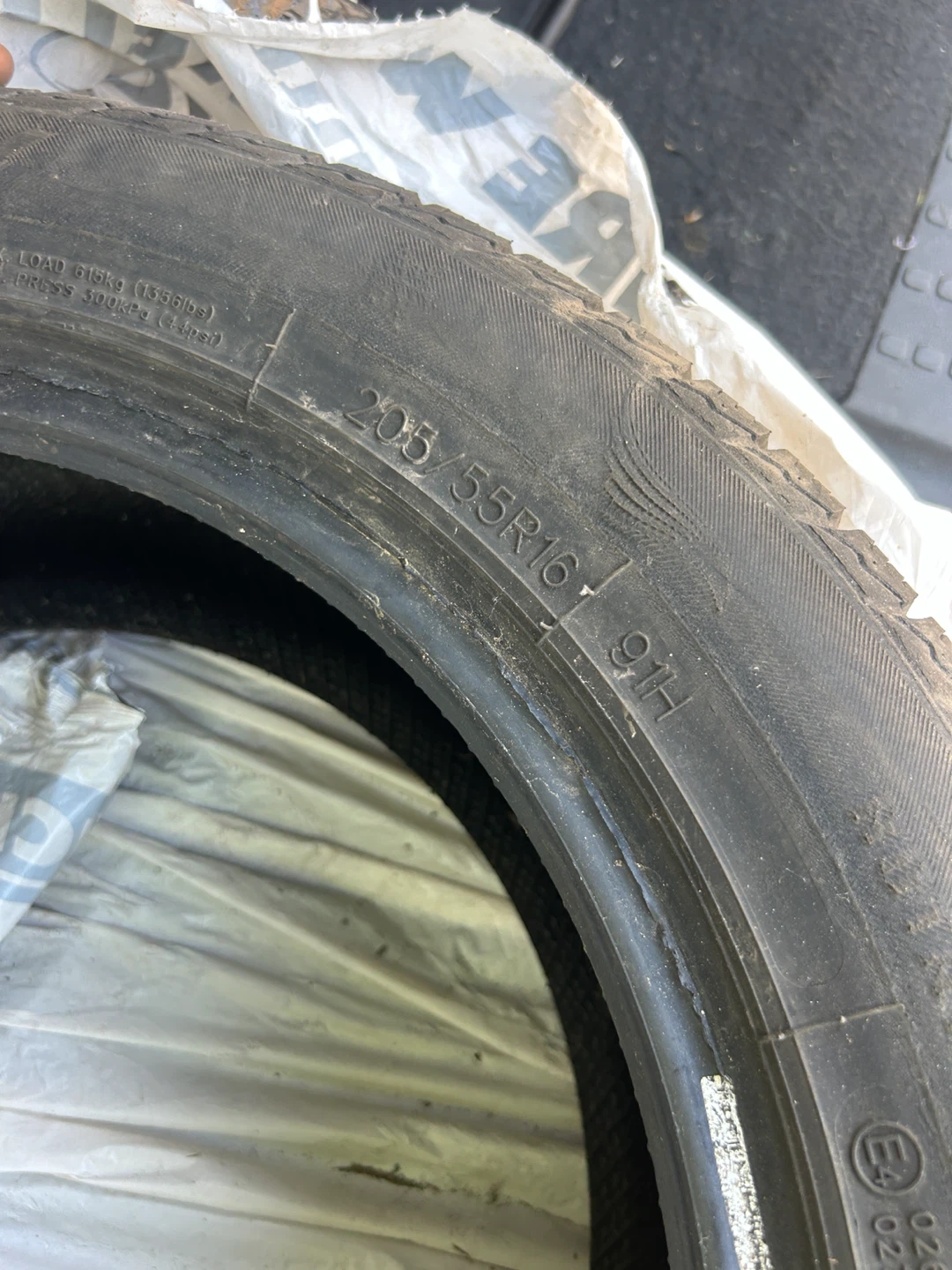 Two tires a - photo 3