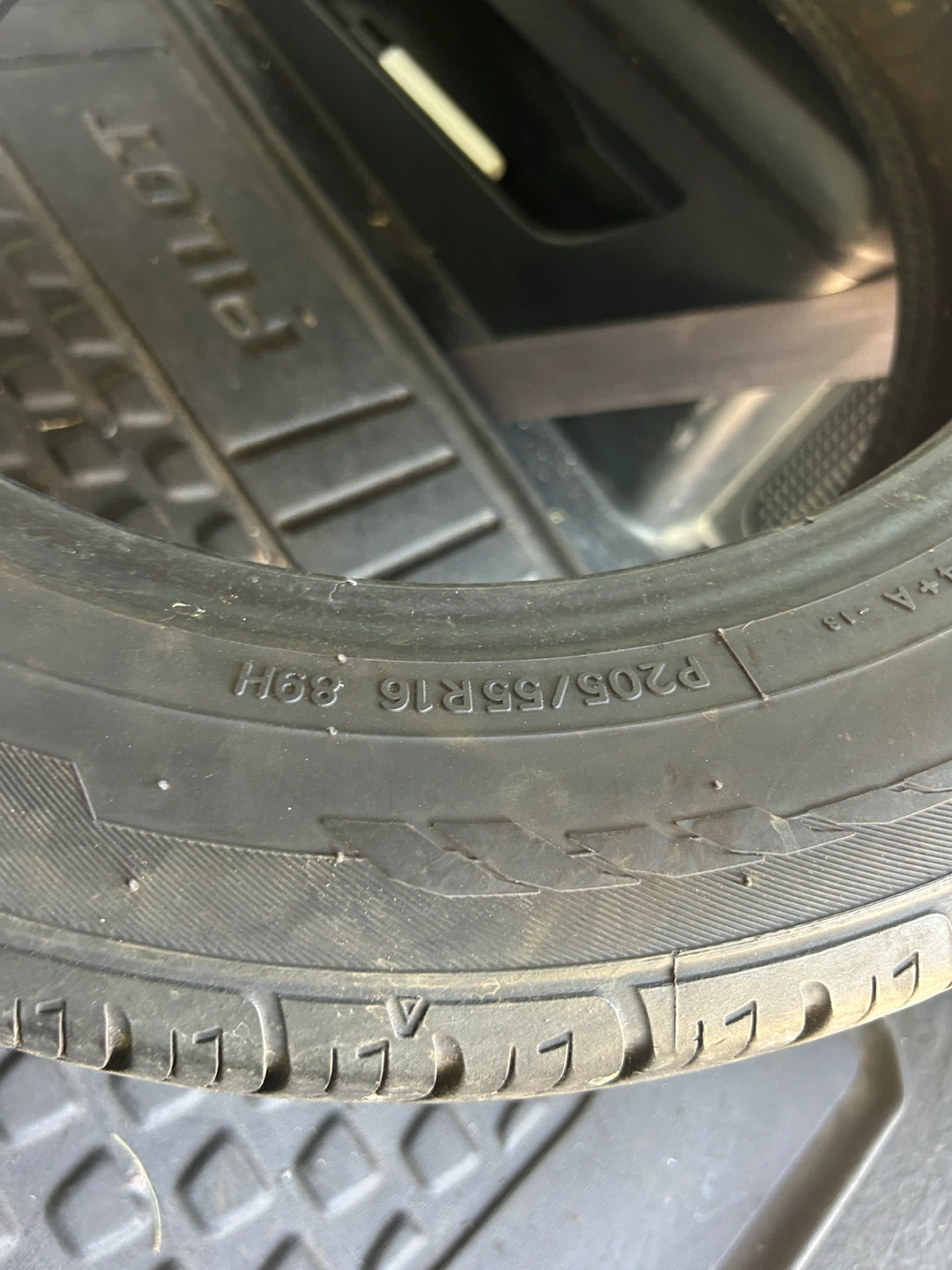 Two tires a - photo 5