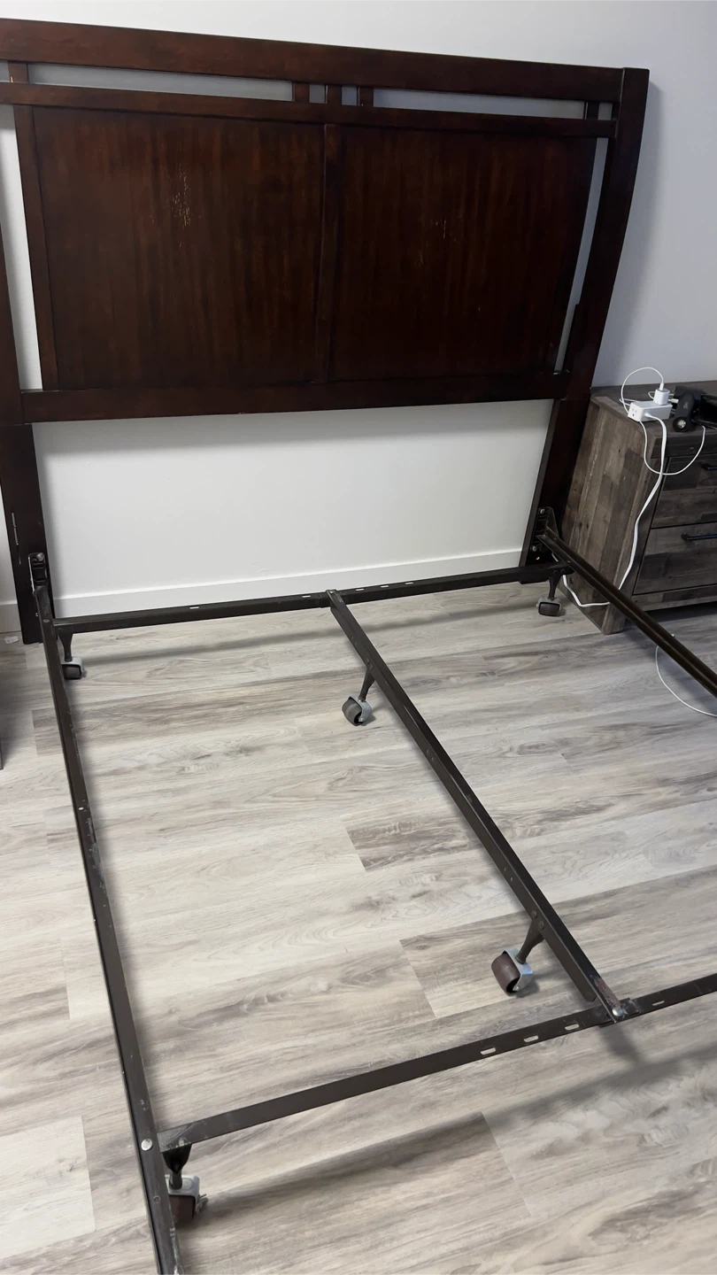 Dark Wood Headboard with Metal Bed Frame - photo 3