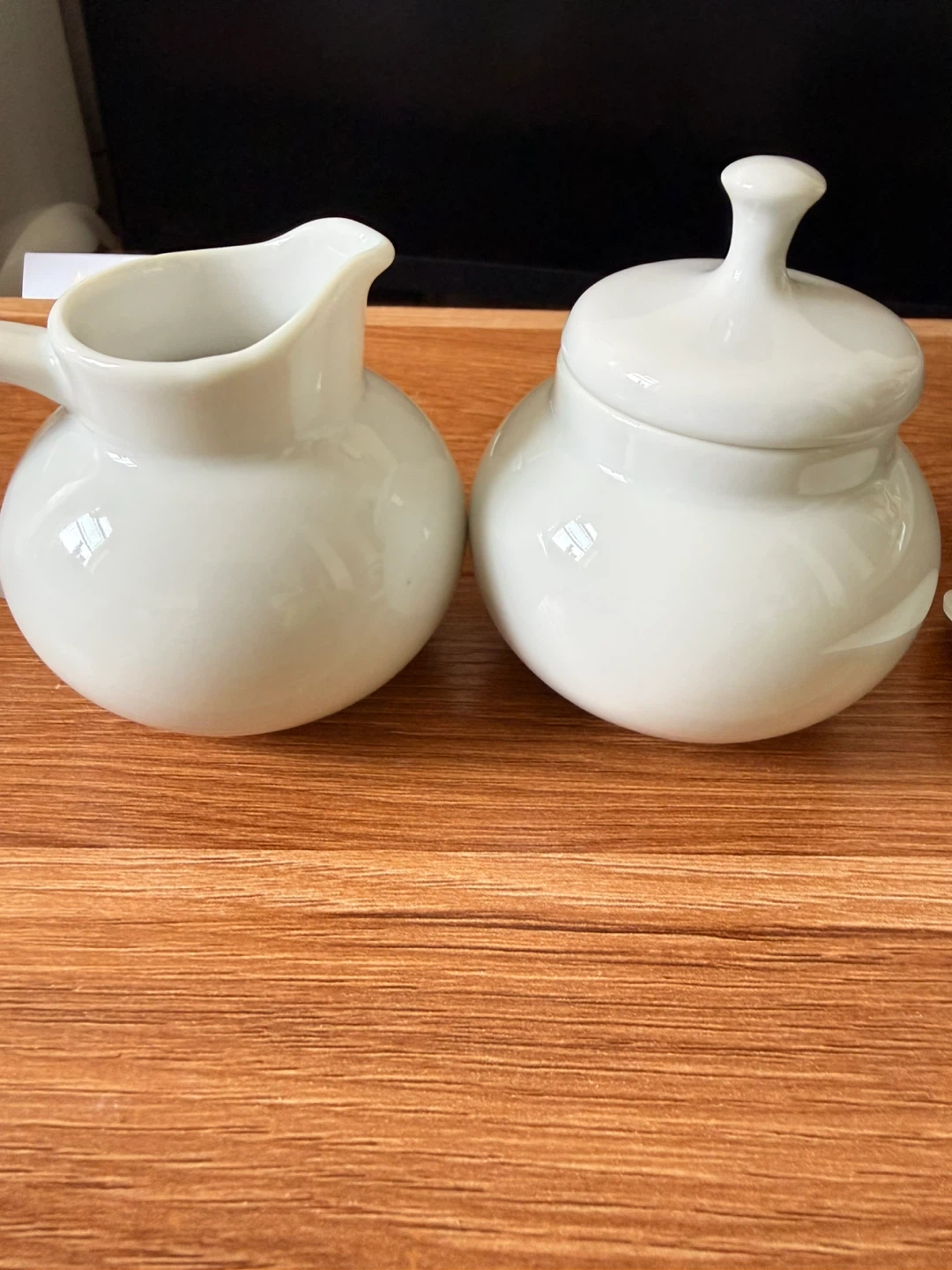 Ceramic Creamer and Sugar Bowl Set - photo 2