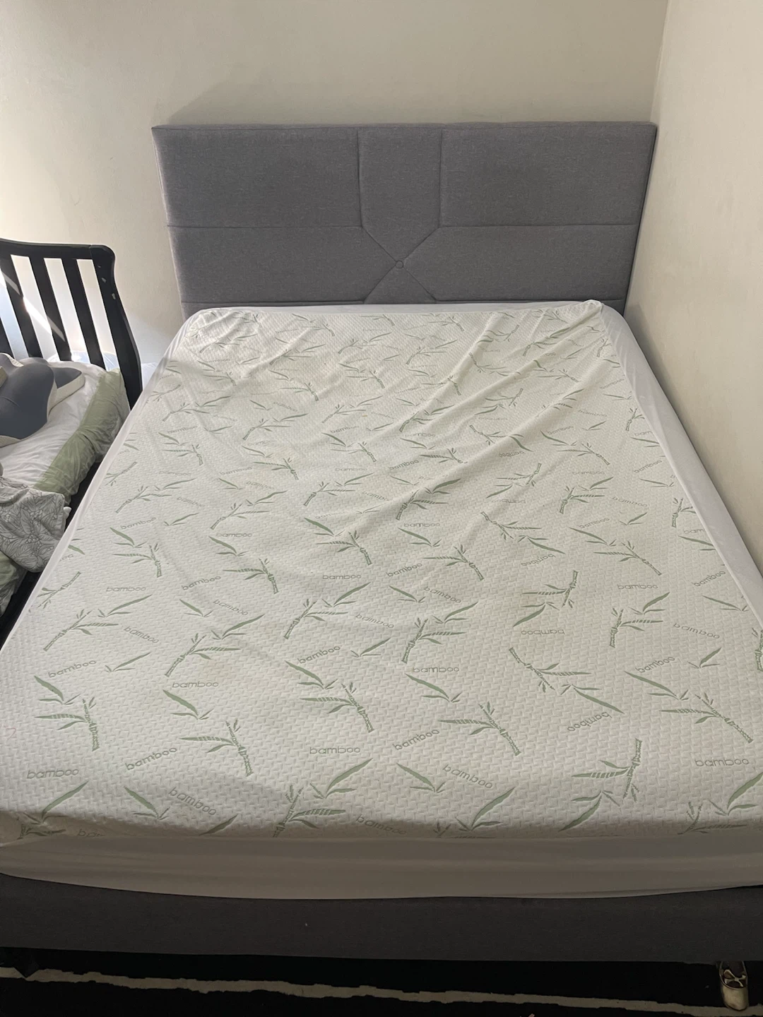 Queen Size Bed Frame with Headboard - photo 3