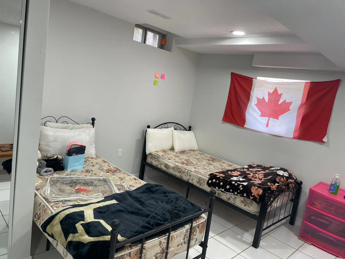 Shared room in basement - photo 3