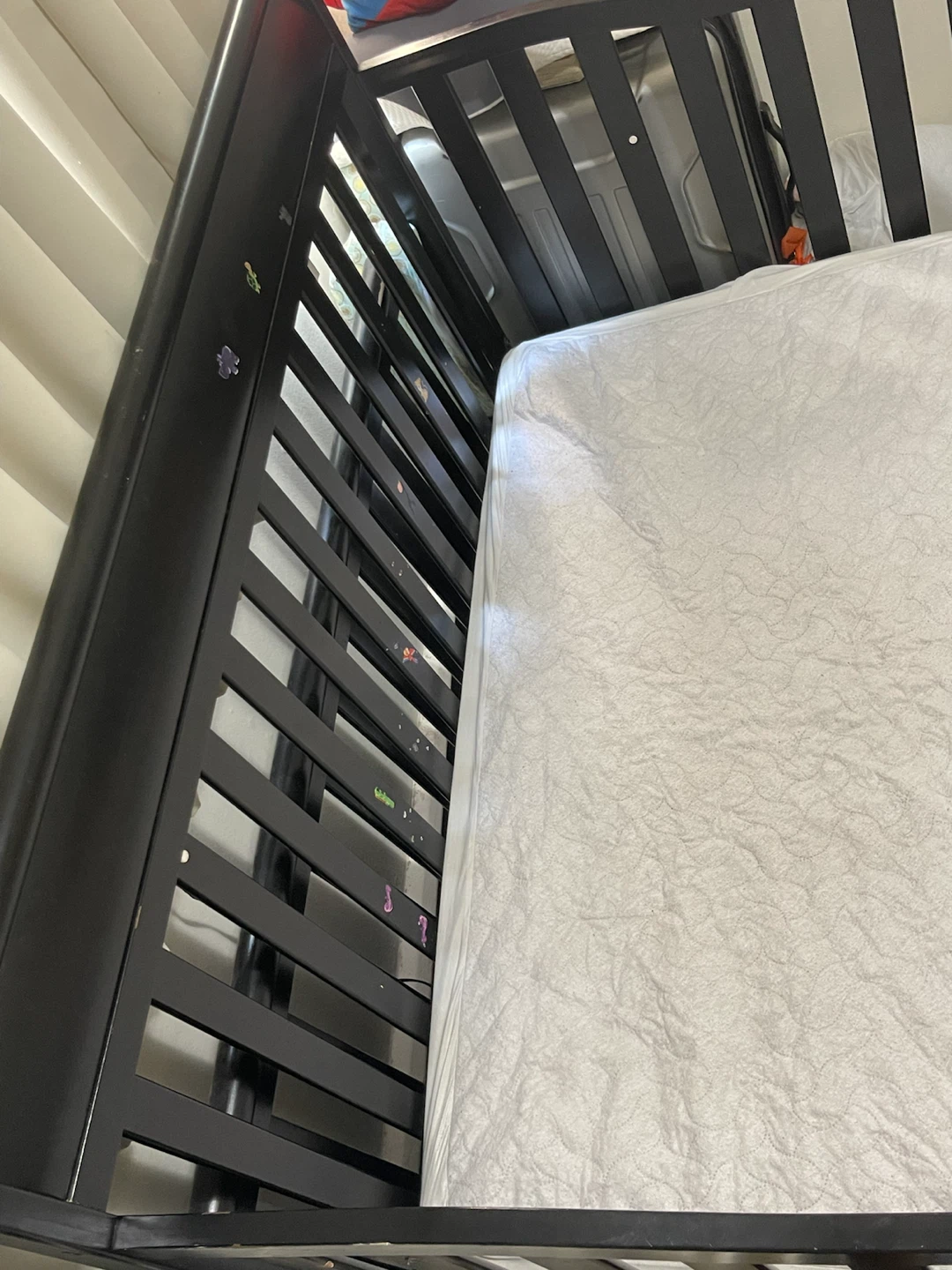 Black baby crib with mattress - photo 4