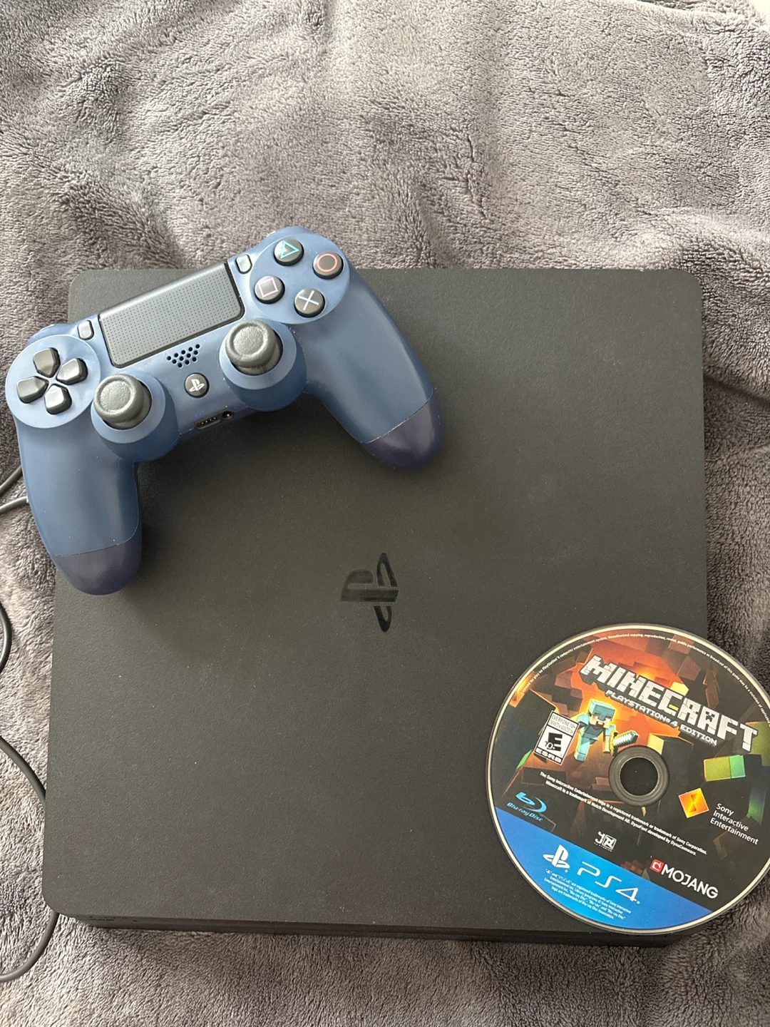 PlayStation 4 Slim with minecraft