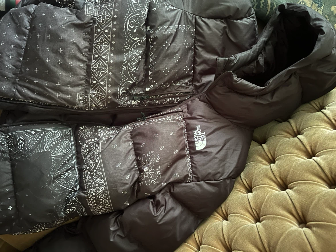 The North Face Puffer Jacket - Black Bandana Print - photo 2