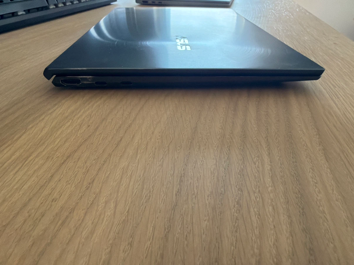 ASUS Zenbook Laptop - photo 2