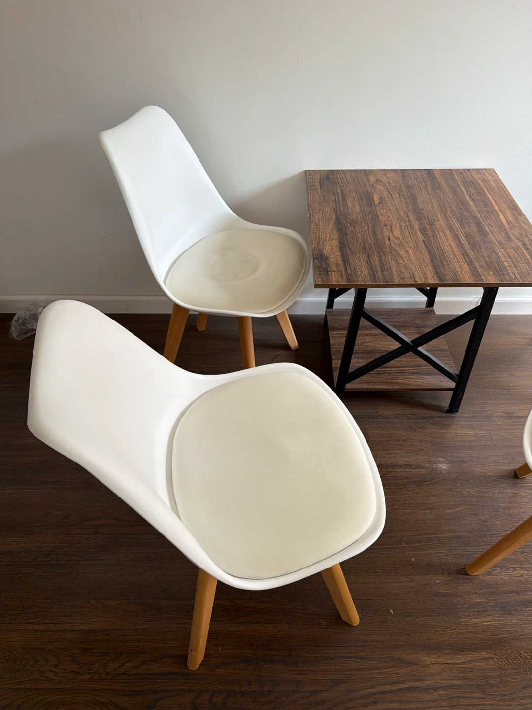 Set of 4 White Dining Chairs with Wood Legs - photo 2