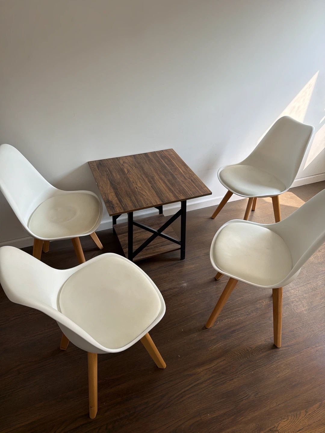 Set of 4 White Dining Chairs with Wood Legs - photo 3