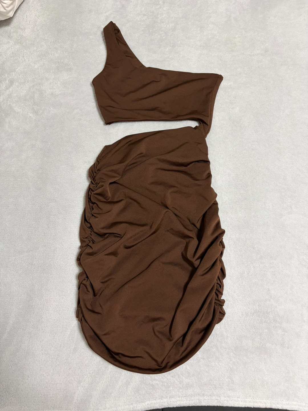 Brown One-Shoulder Cutout Ruched Dress - photo 2