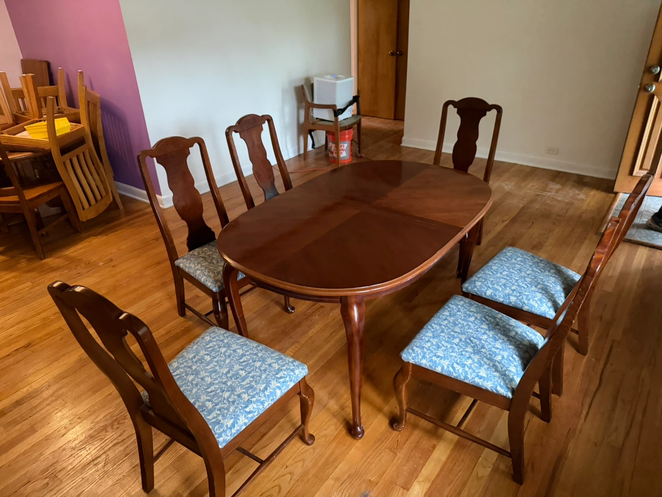 Oval Dining Table with 6 Chairs - photo 4