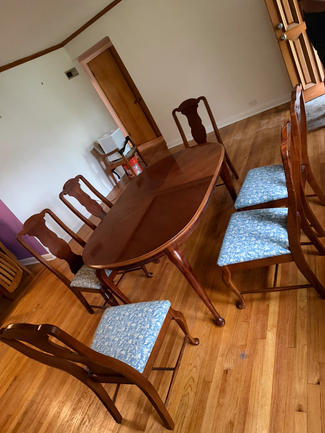 Oval Dining Table with 6 Chairs - photo 5