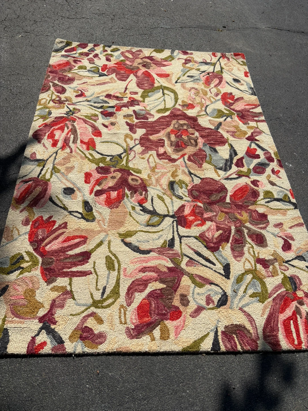 GoodWeave Floral Area Rug