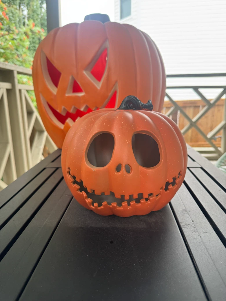 Set of 2 Halloween Jack-O’-Lantern Pumpkins - photo 3
