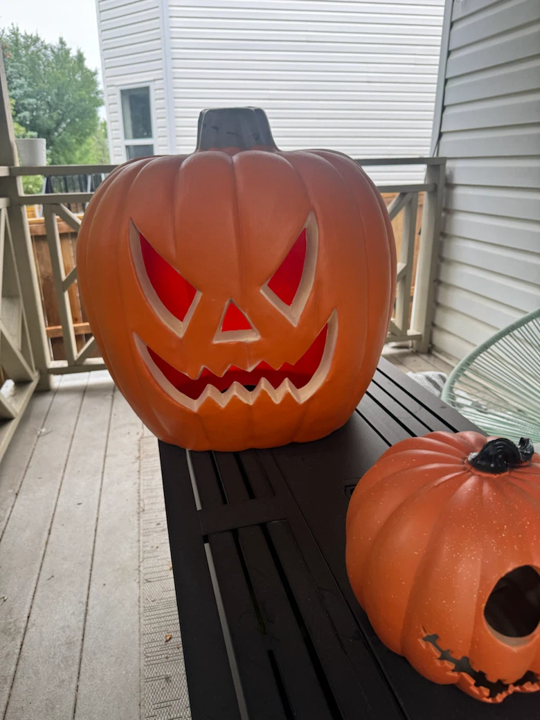 Set of 2 Halloween Jack-O’-Lantern Pumpkins - photo 4
