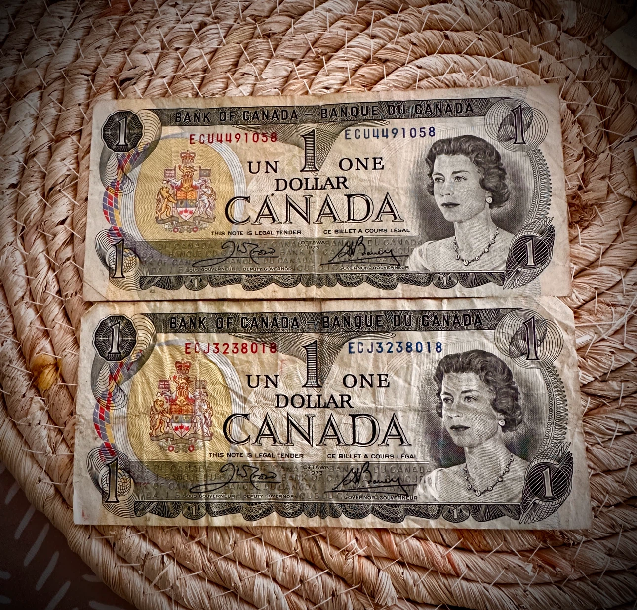 Old Canada Bills  1973