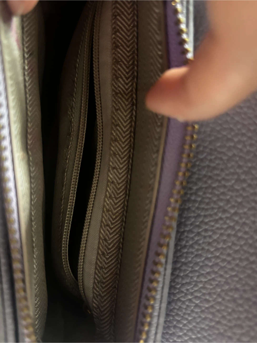 Lavender Crossbody Purse with Gold Hardware - photo 3