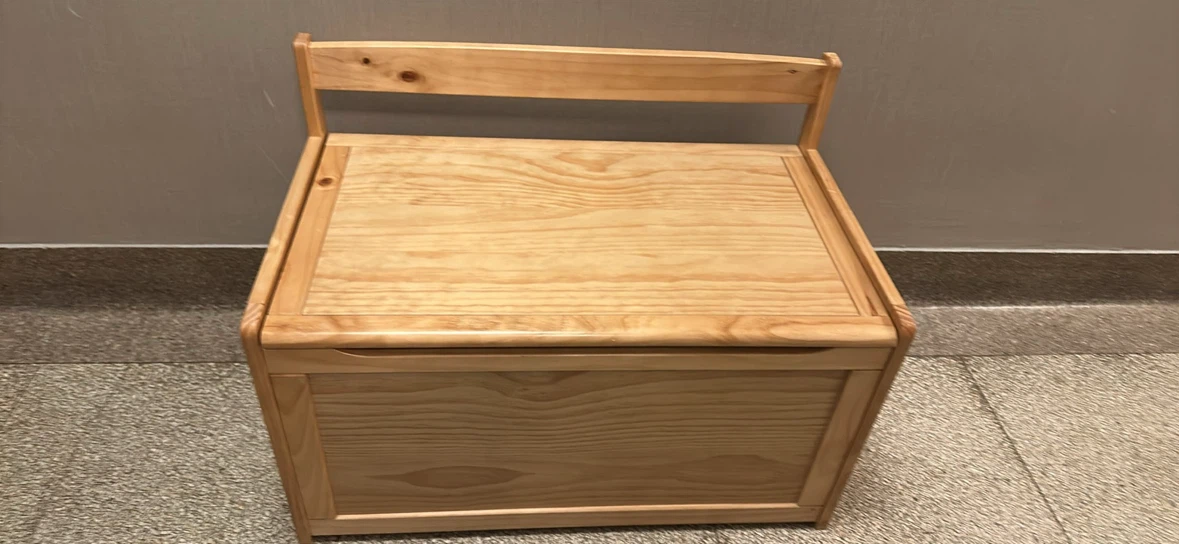 Melissa and Doug Wooden Toychest