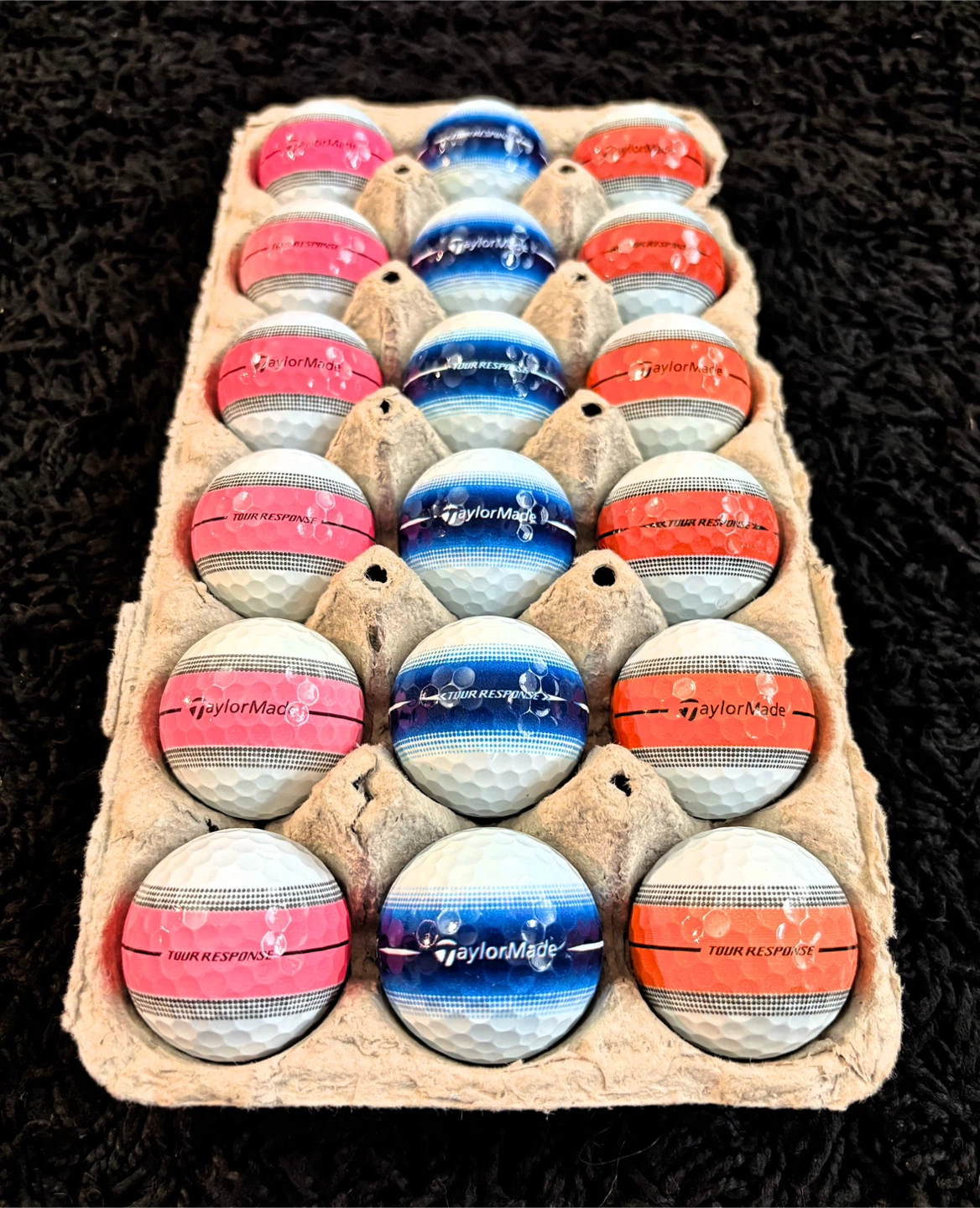 18 Taylormade Tour Response Stripe Golf Balls