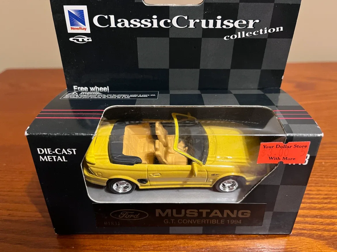 VINTAGE (1999) CLASSIC CRUISER VEHICLES (1:43 Scale diecast) - photo 3