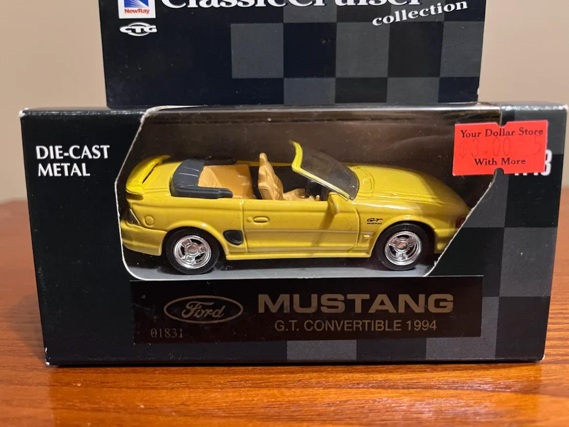 VINTAGE (1999) CLASSIC CRUISER VEHICLES (1:43 Scale diecast) - photo 4