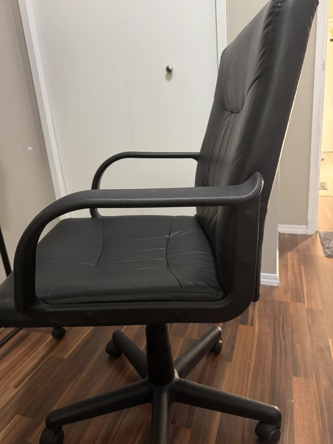 WALLY Black Office Chair - photo 2