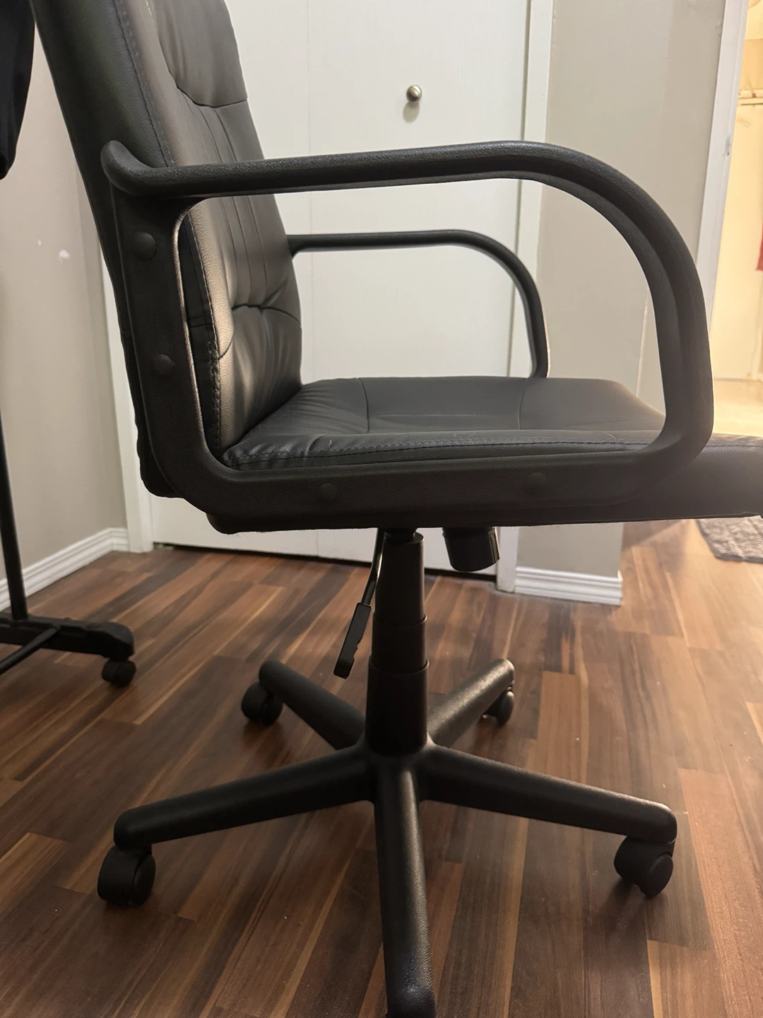 WALLY Black Office Chair - photo 4