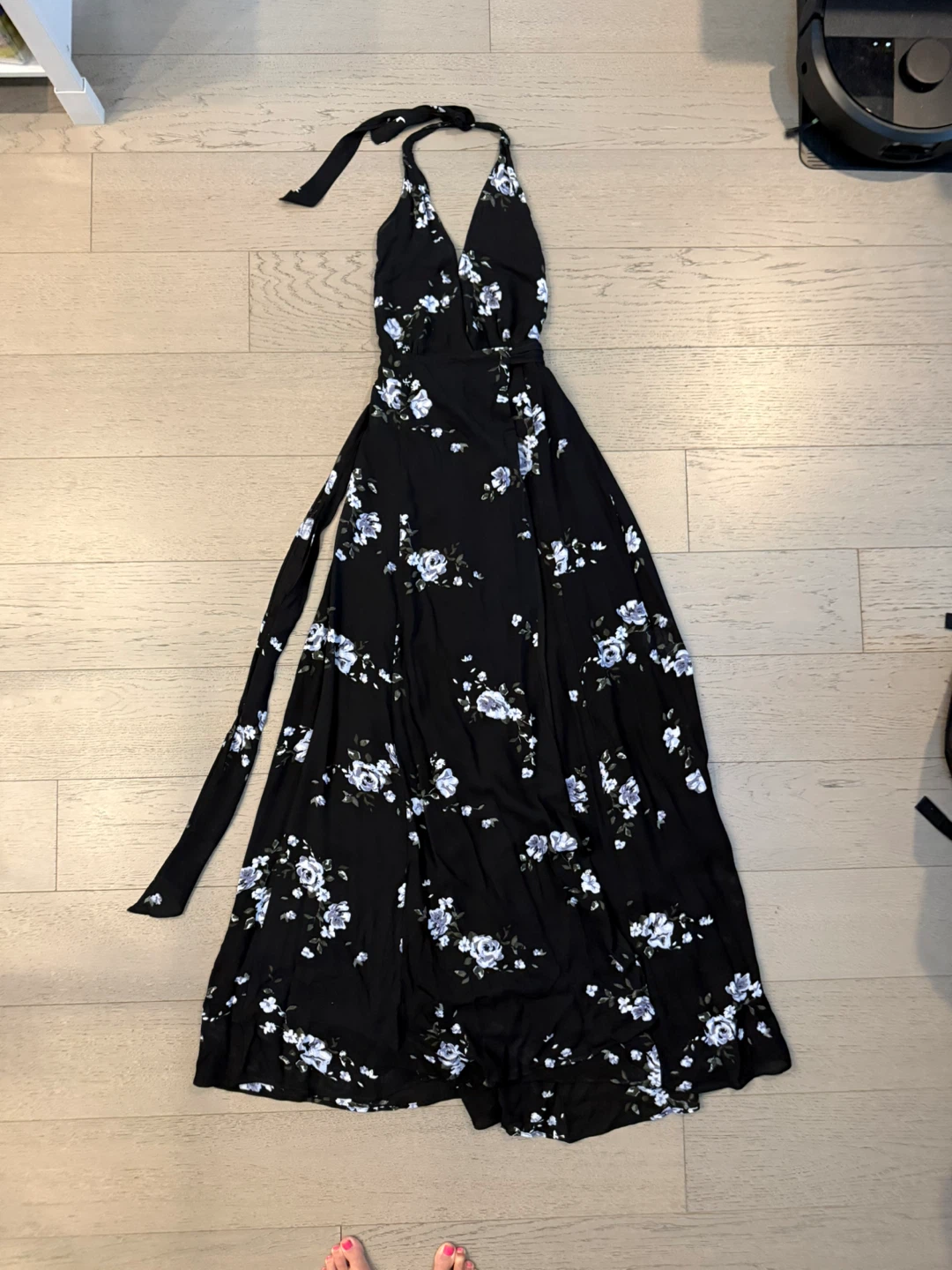 Dynamite Black Floral Maxi Dress