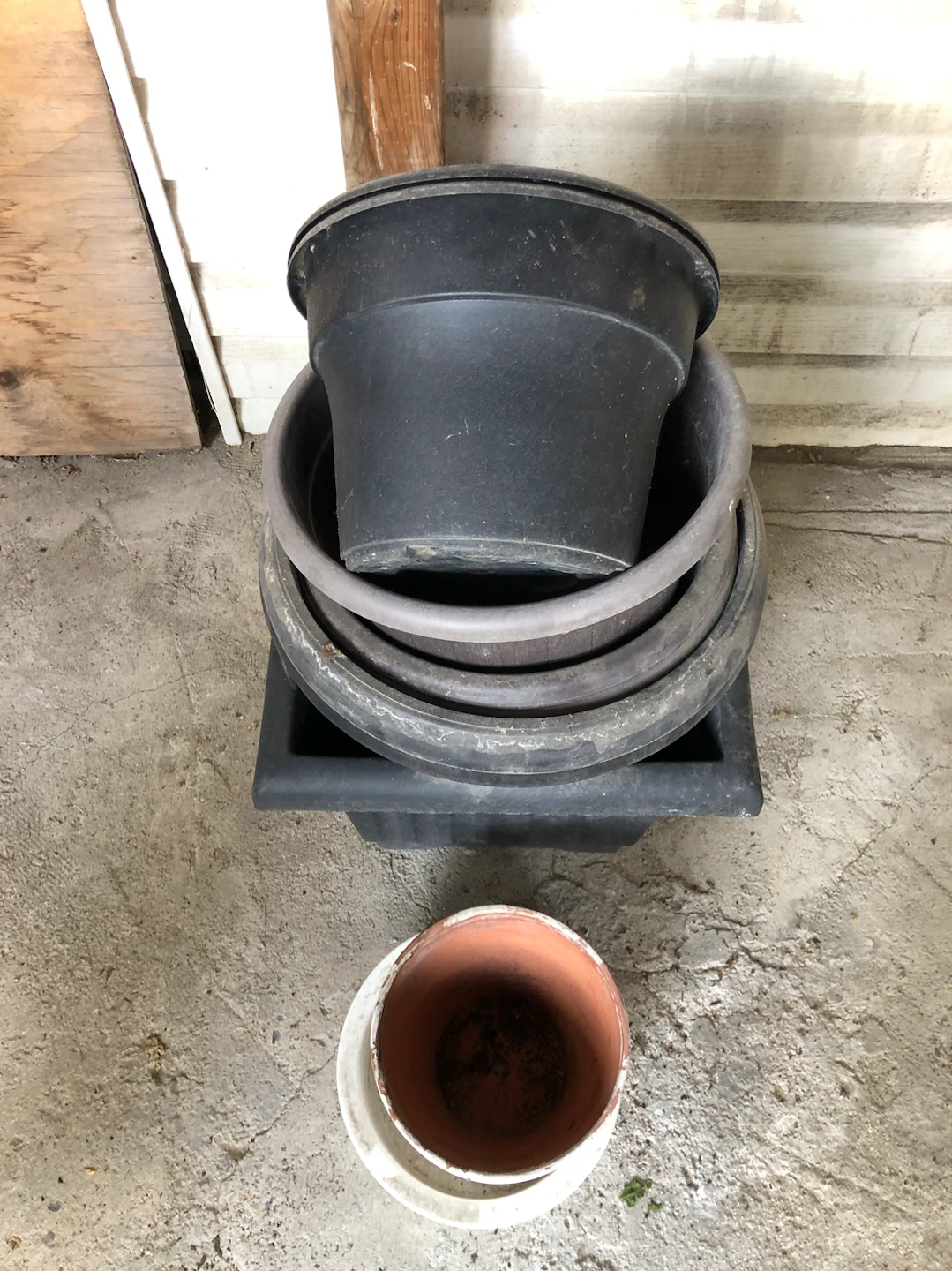 Assorted Garden Pots - photo 3