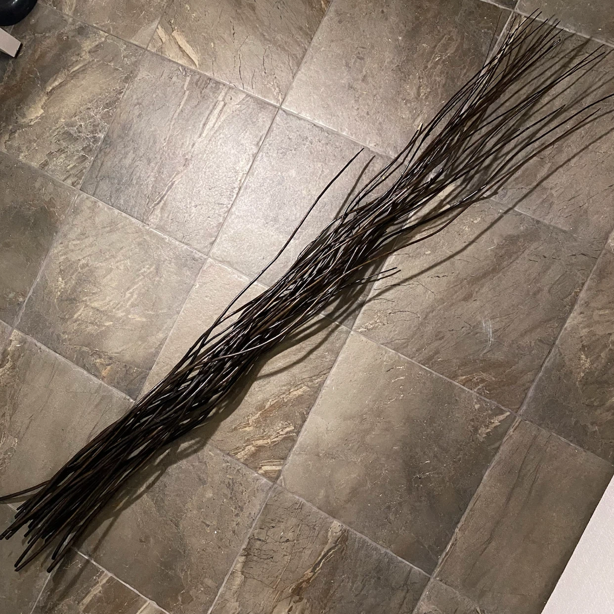 24pcs Decorative Dry Willow Branches 75” See pics
