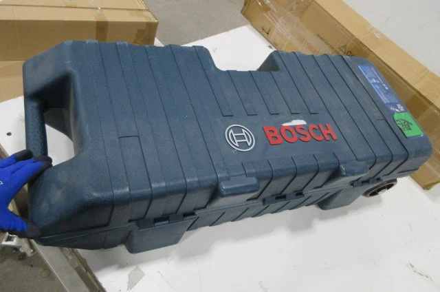 BOSCH 11335K 35LB 1-1/8" JACK HAMMER KIT - photo 3
