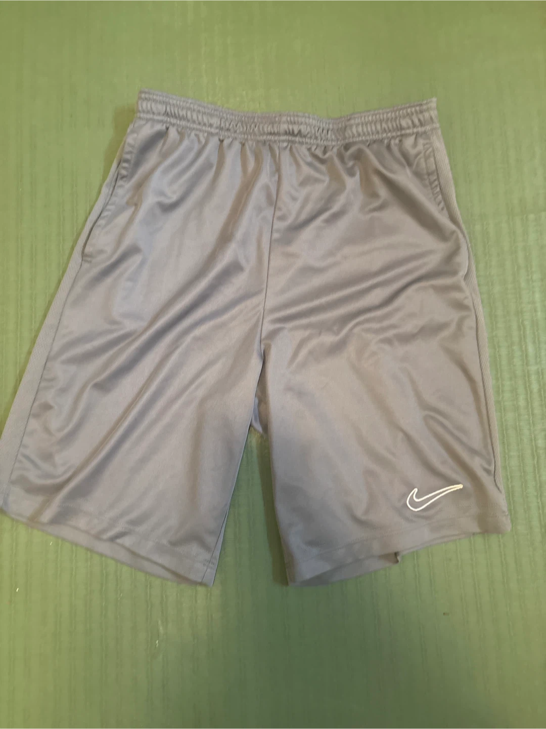 Nike Dri-Fit Shorts XL youth sizing - photo 5