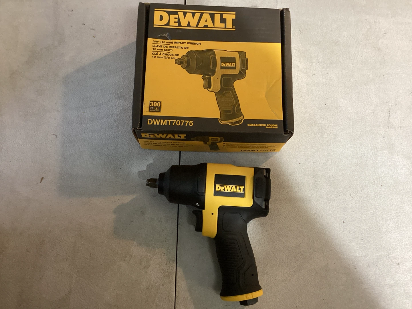 DEWALT 3/8" (10 mm) Impact Wrench DWMT70775