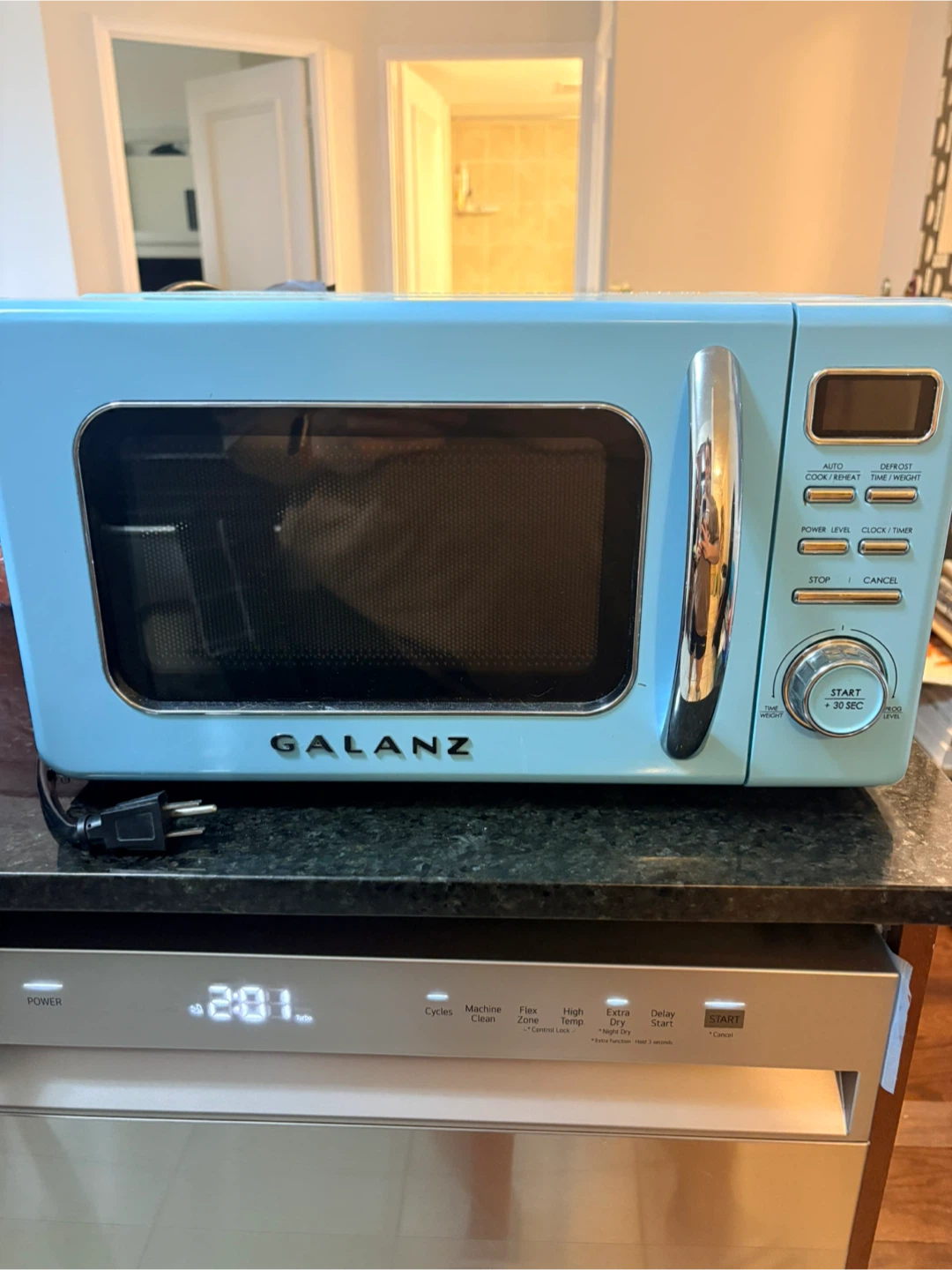 Galanz Retro Microwave - Light Blue