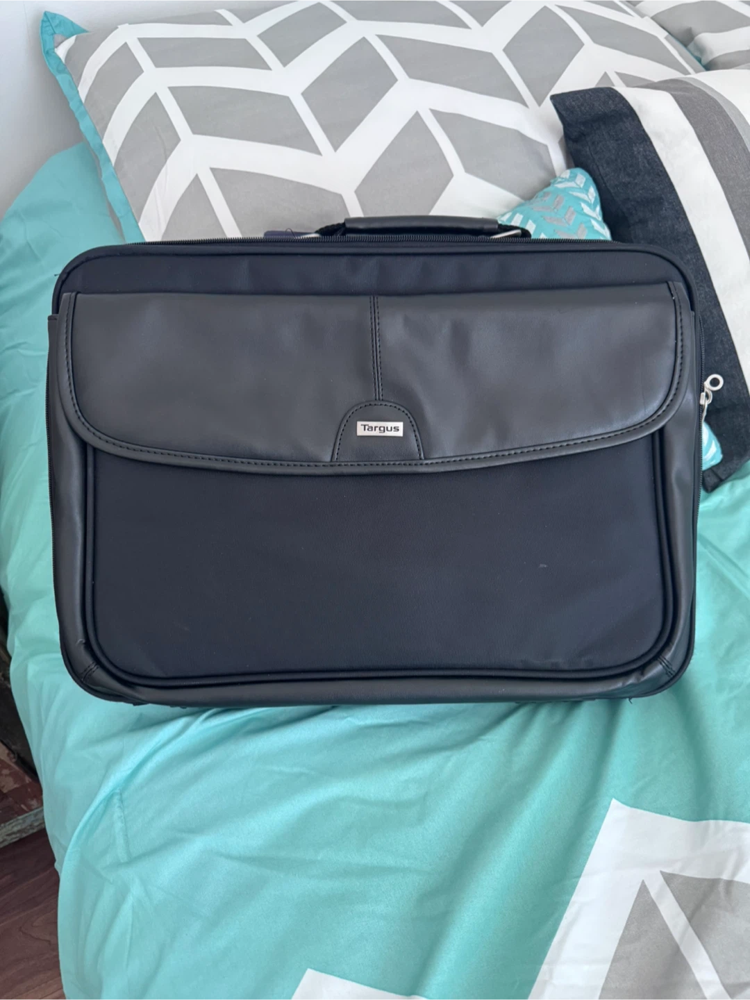 Targus Black Laptop Bag