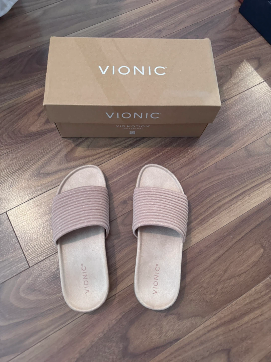 Brand new! Vionic Women's Evie Slide Sandals Size 8