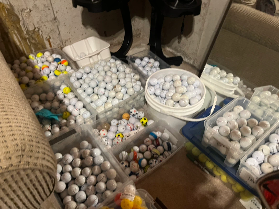 Used assorted golf balls