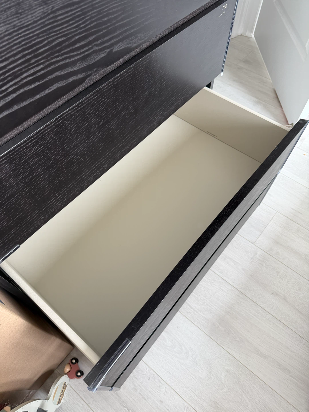IKEA MALM - 4 Drawer Dresser - photo 2