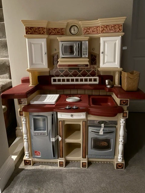 Step2 Kid's Play Kitchen