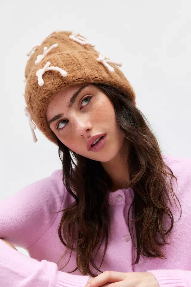 (NEW) Urban Outfitters Bow Beanie - photo 2
