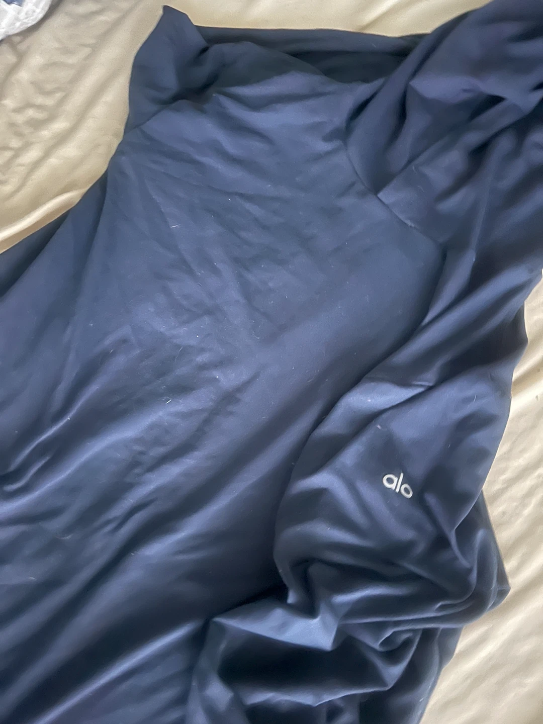*Pending sale* Alo Yoga Hoodie - Navy - Size M Men’s